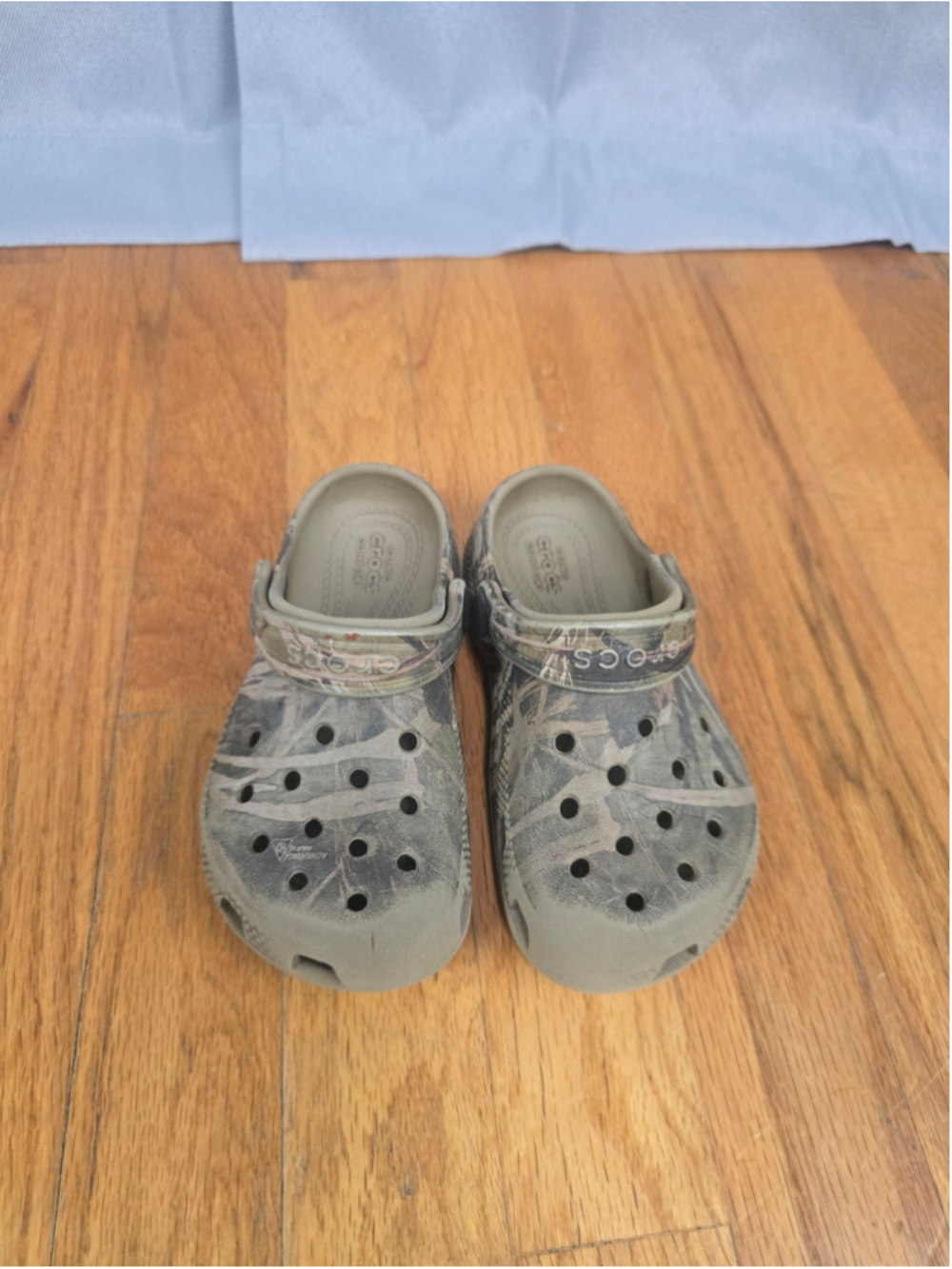 Boy''s Crocs Camo Clogs Slip-On Shoes Size 10 Green Brown